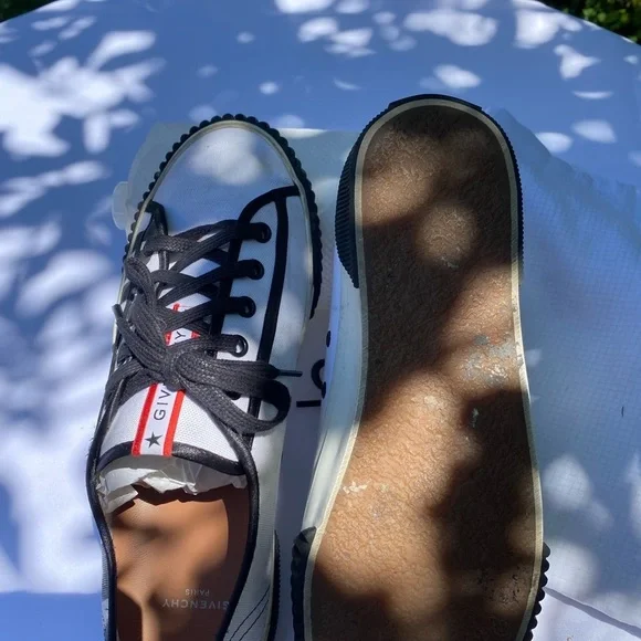 Authentic Givenchy Black & White Canvas Logo Sneakers Size 39 (US 9)
